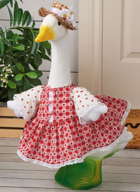 Simplicity S3158 | Simplicity Sewing Pattern Clothes for Porch and Lawn Geese